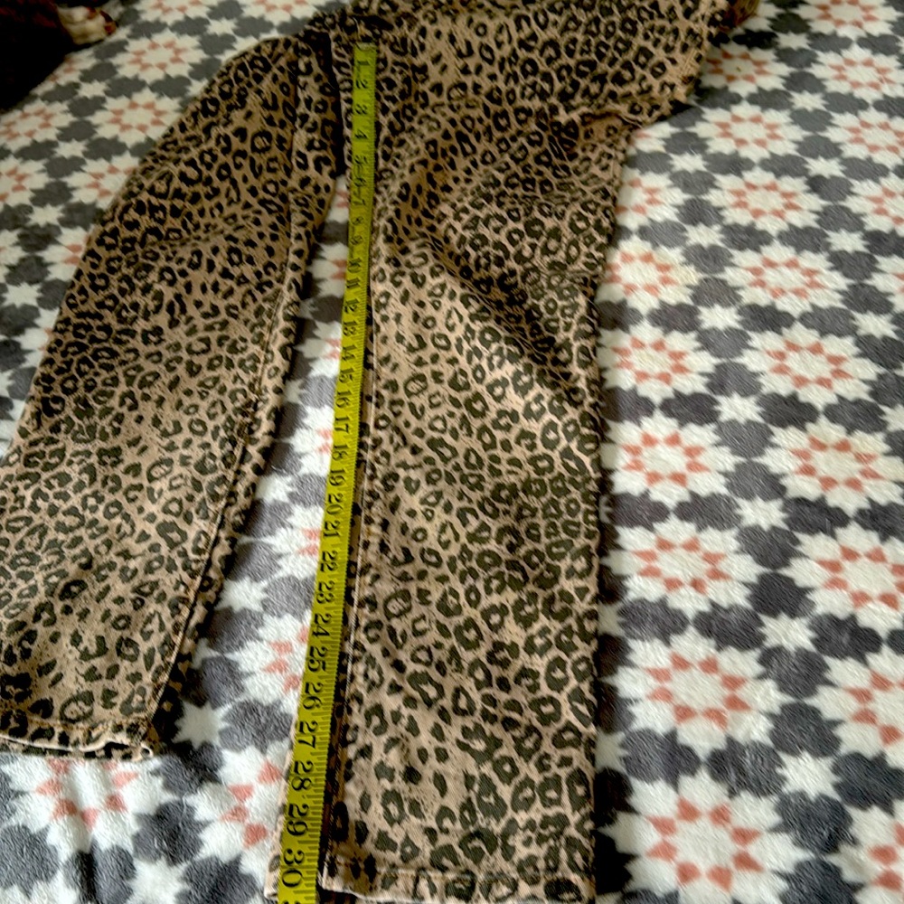 Cache Jeans Euc - image 4